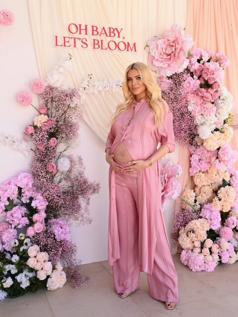 Κατερίνα Καινούργιου: Οι πρώτες μέρες ως μαμά, το post του Κουτσουμπή & η βιασύνη της μικρής Ξένιας να έρθει στον κόσμο