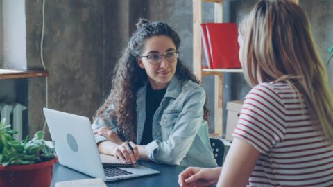 Office rules: 3 πράγματα που δεν πρέπει να μοιράζεσαι στη δουλειά