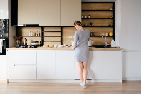 10 tips για να κάνεις τη μικρή κουζίνα να δείχνει μεγαλύτερη