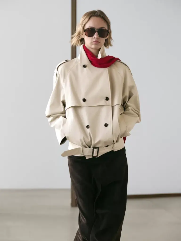 Κοντό trench με λεπτομέρεια ζώνη – Massimo Dutti