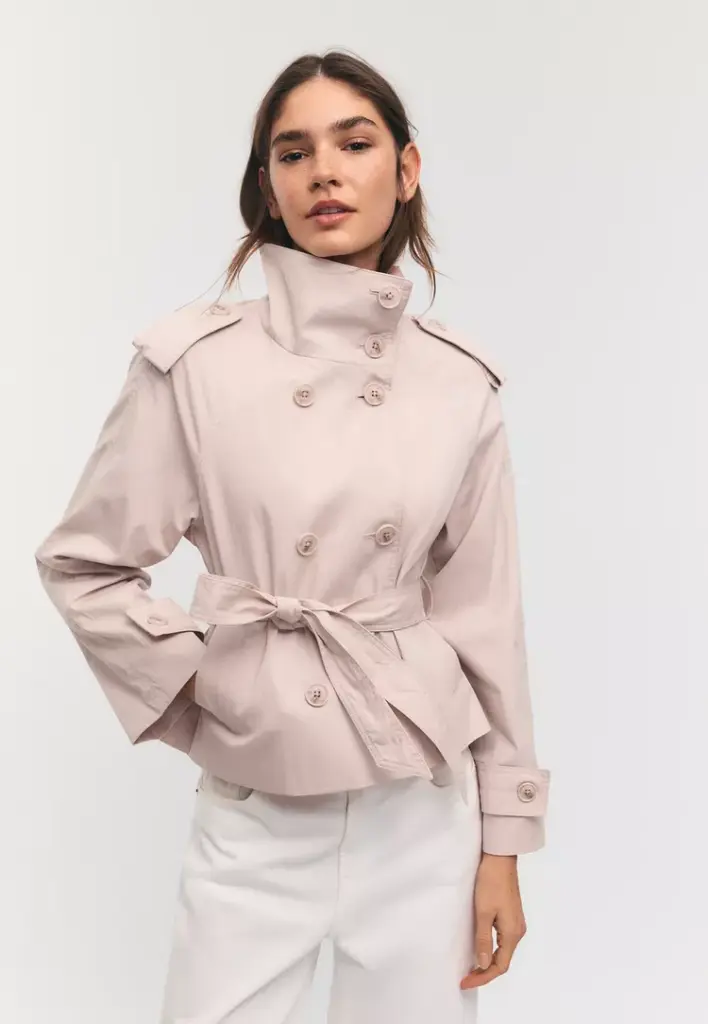 Trench με όρθιο γιακά και ζώνη – Stradivarius