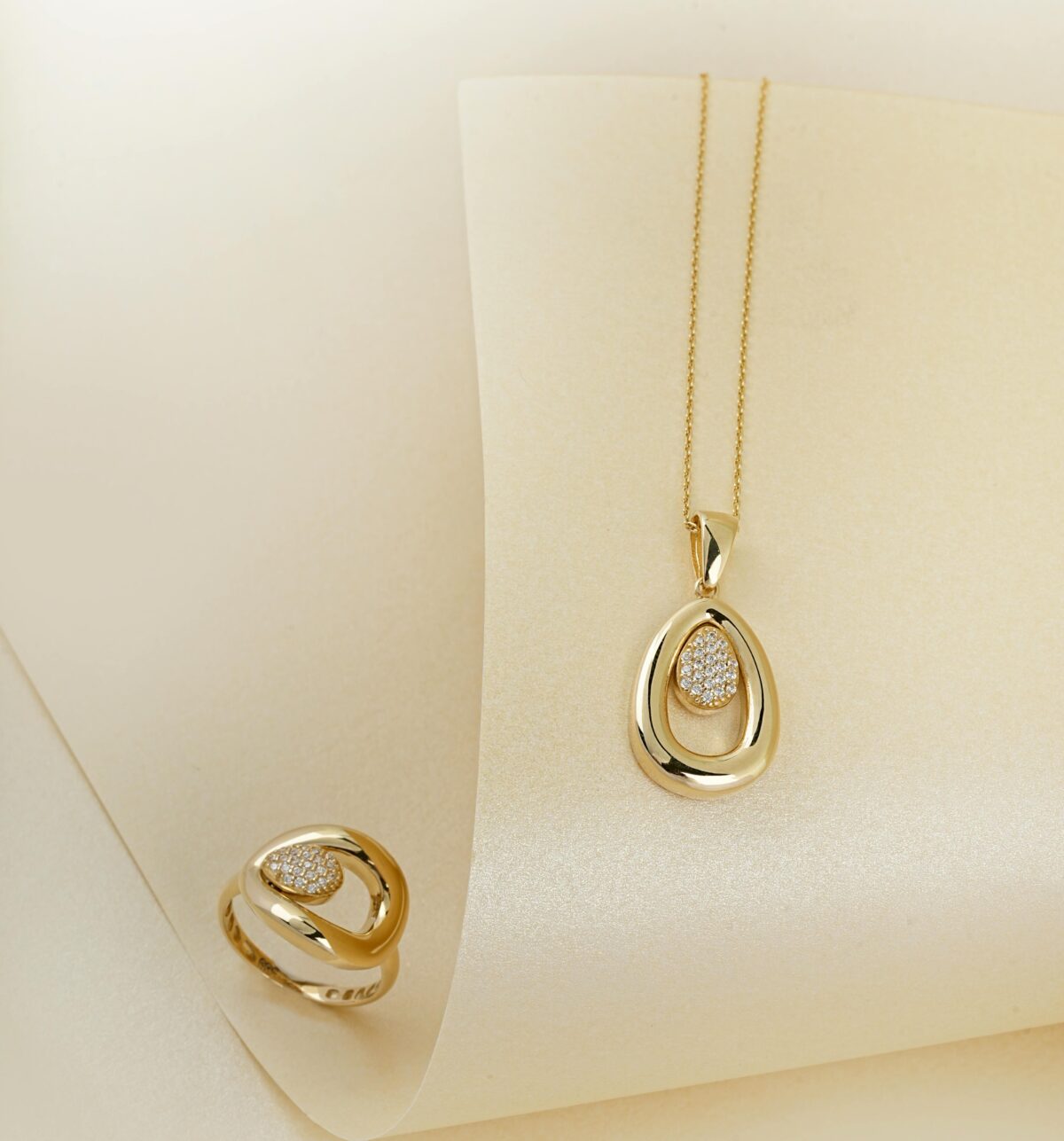 Faux-κοσμήματα-μαύρισμα-muse