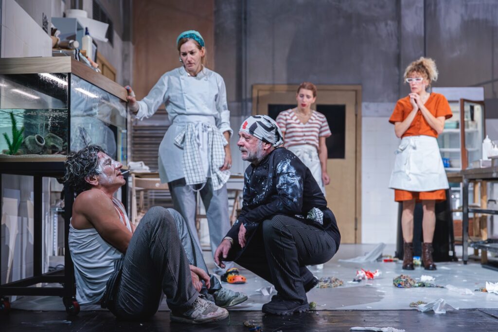 Η-Κουζίνα-Θέατρο-Μιχάλης-Σαράντης