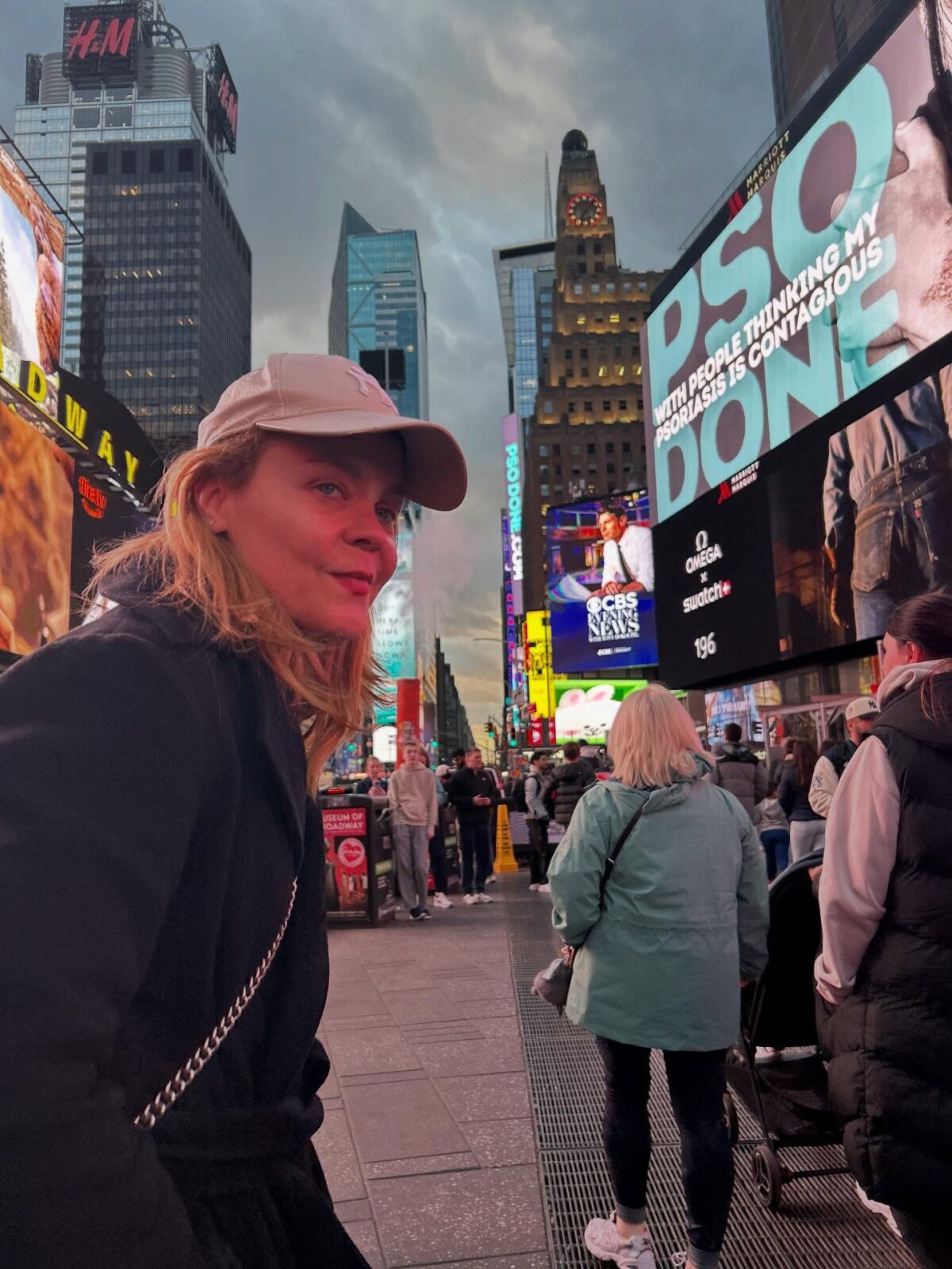 Η Λένα Παπαληγούρα στην Times Square.