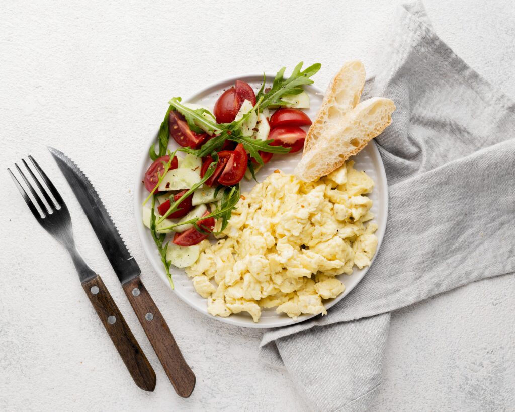 Scrambled eggs για πρωινό.