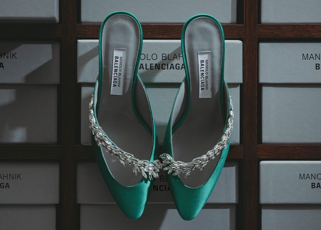 Balenciaga x Manolo Blahnik: Η νέα obsession κάθε shoe lover μόλις κυκλοφόρησε