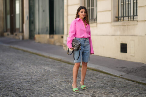 Το bermuda shorts είναι και πάλι εδώ – Η 90s τάση που ήρθε για να μείνει