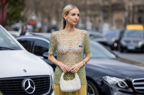 Embellished top: 5 κομμάτια για effortless glow όλη την άνοιξη και το καλοκαίρι
