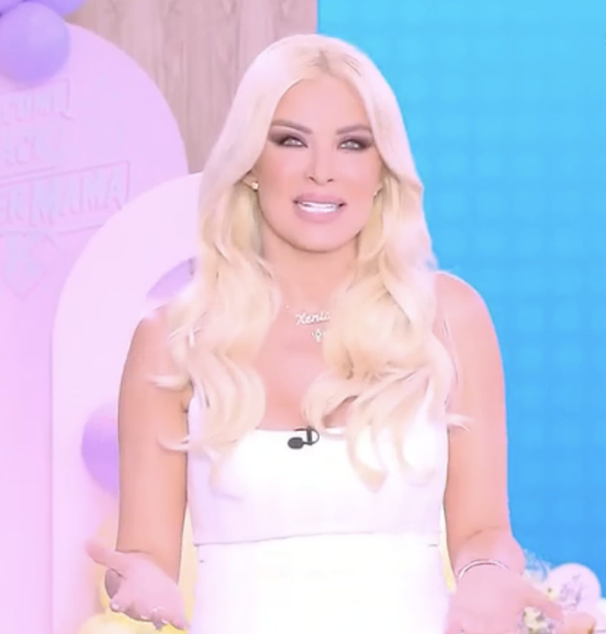 White mode on: Η Κατερίνα Καινούργιου επέστρεψε μετά τη γέννα με new mommy style και look πρεμιέρας