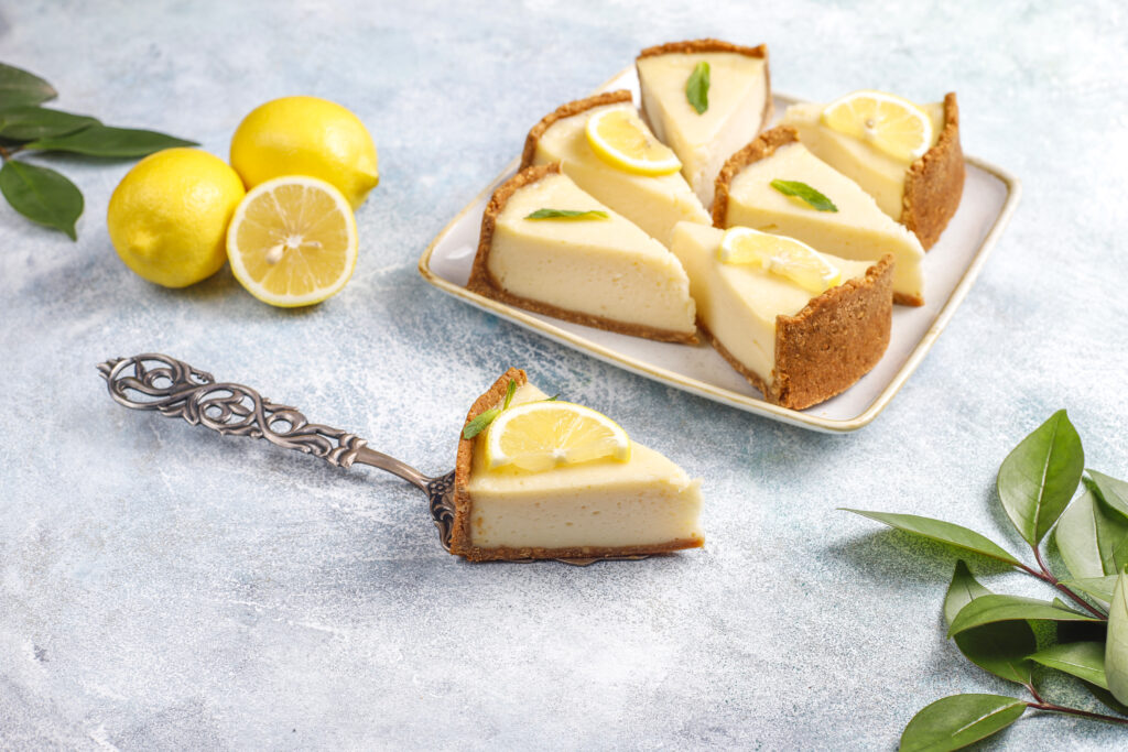 Κομμάτια lemon pie.