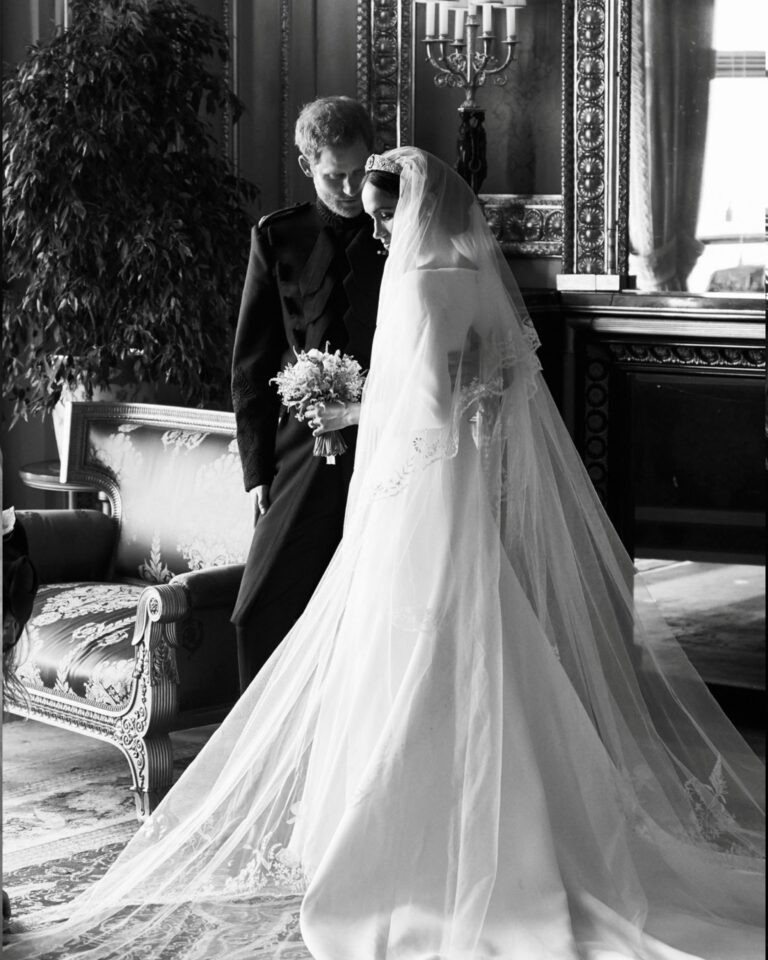 Meghan Markle και πρίγκιπας Harry. Επέτειος γάμου. Αδημοσίευτες φωτογραφίες από το γάμο.