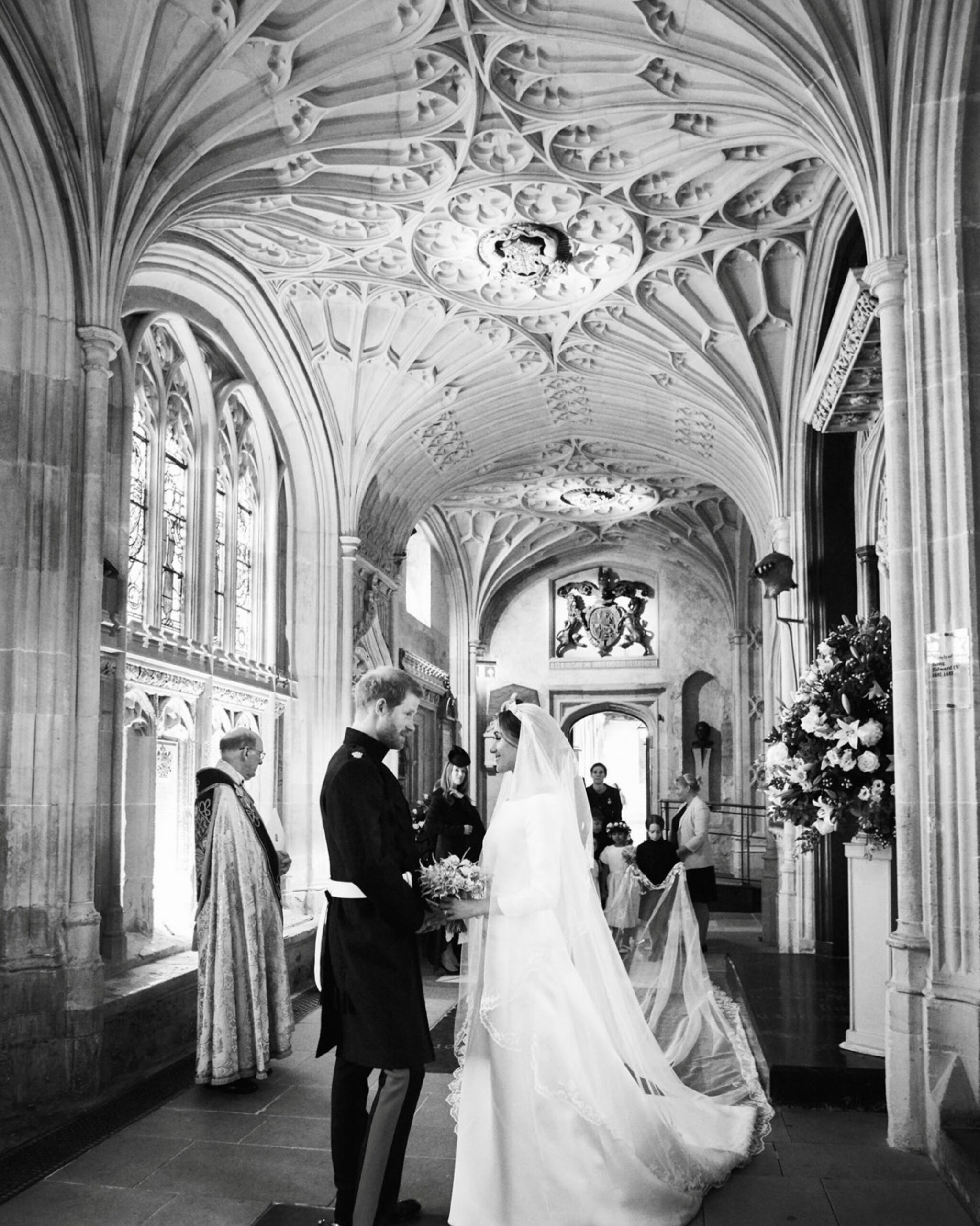 Meghan Markle και πρίγκιπας Harry. Επέτειος γάμου. Αδημοσίευτες φωτογραφίες από το γάμο.