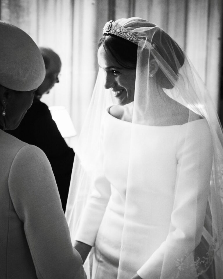 Meghan Markle και πρίγκιπας Harry. Επέτειος γάμου. Αδημοσίευτες φωτογραφίες από το γάμο.