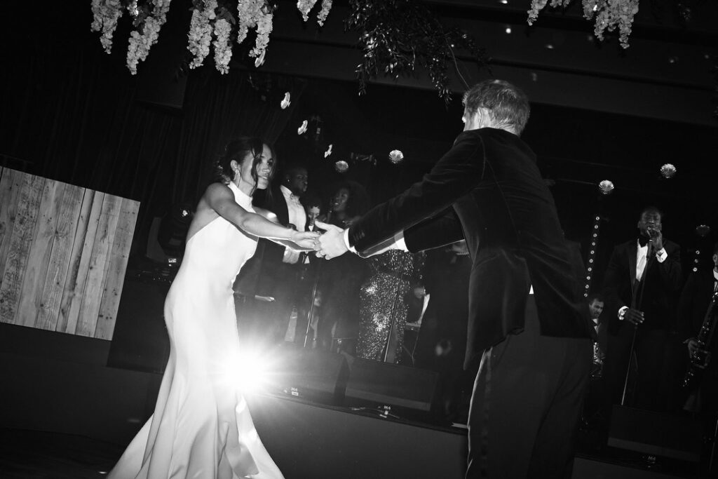 Meghan Markle και πρίγκιπας Harry. Επέτειος γάμου. Αδημοσίευτες φωτογραφίες από το γάμο.