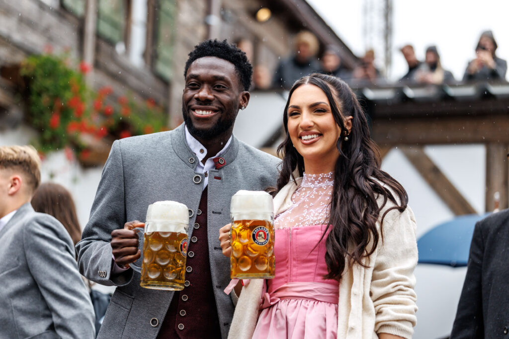 Sheyenne Jen και Alphonso Davies