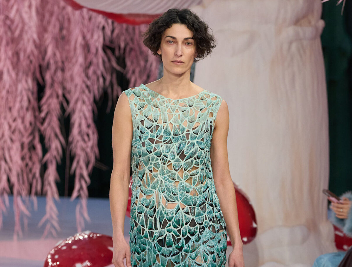 Mermaidcore: Το ονειρικό summer trend που είναι εμπνευσμένο από τη γοητεία της θάλασσας