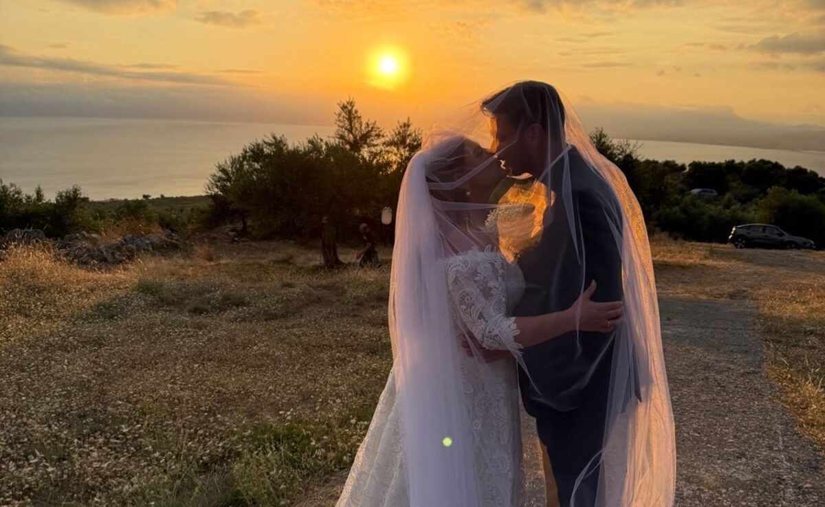 Η Δανάη Μπάρκα και ο Φάνης Μπότσης παντρεύτηκαν