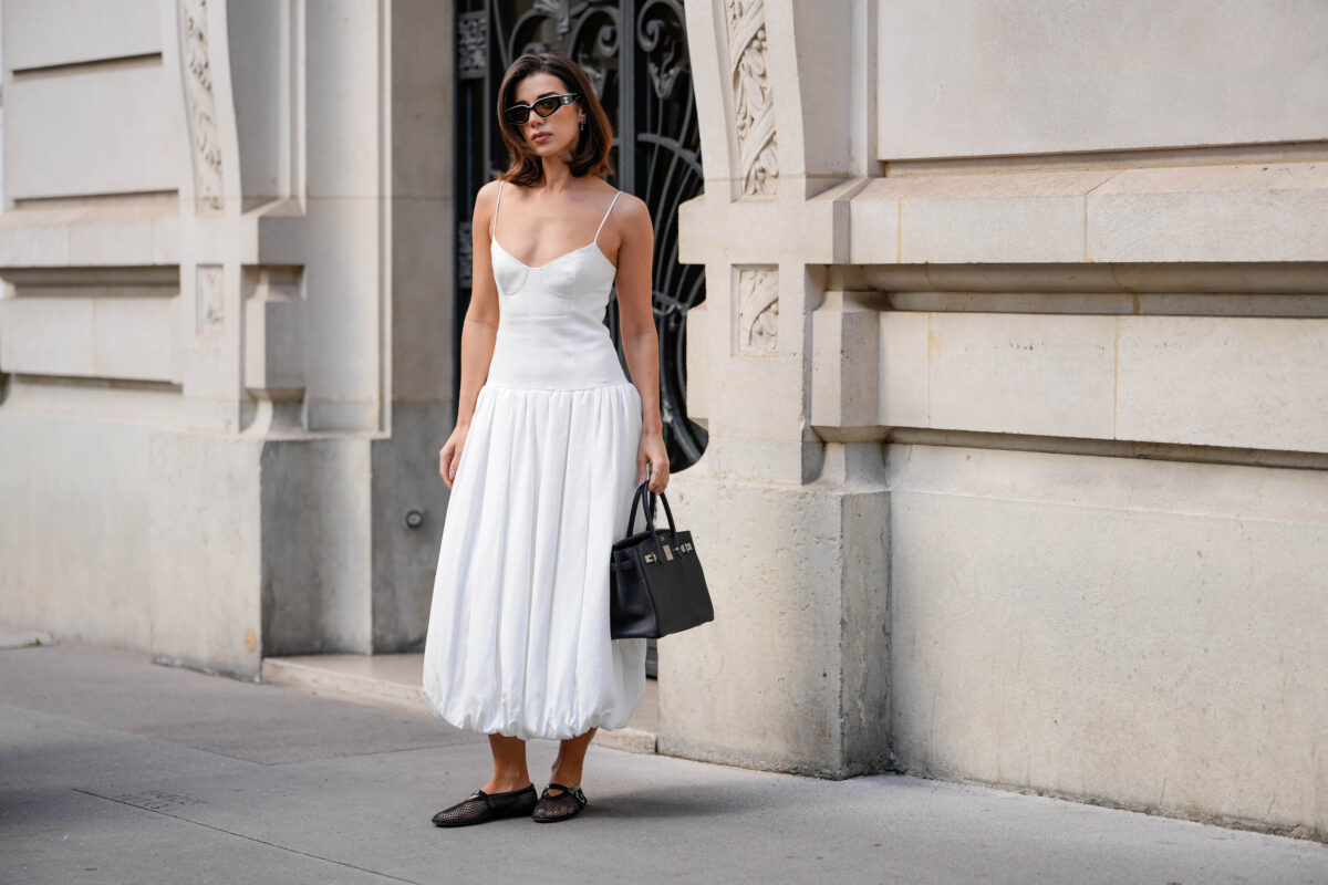 Τα drop-waist dresses έρχονται να ανανεώσουν την καλοκαιρινή γκαρνταρόμπα με τον πιο κολακευτικό τρόπο