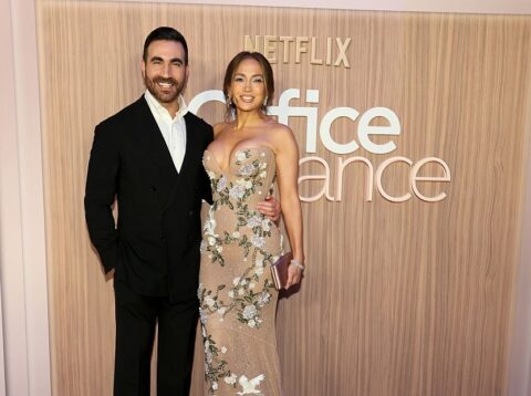 Η JLo με τον Brett Goldstein