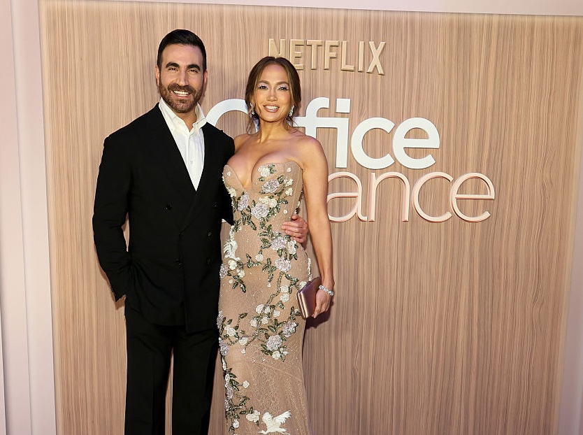 Η JLo με τον Brett Goldstein
