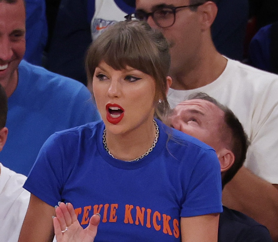 Η πλεξούδα ψαροκόκαλο και το μανικιούρ της Taylor Swift