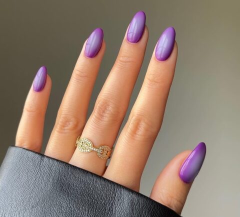 Ube nails: Το viral μωβ μανικιούρ που πρέπει να δοκιμάσεις
