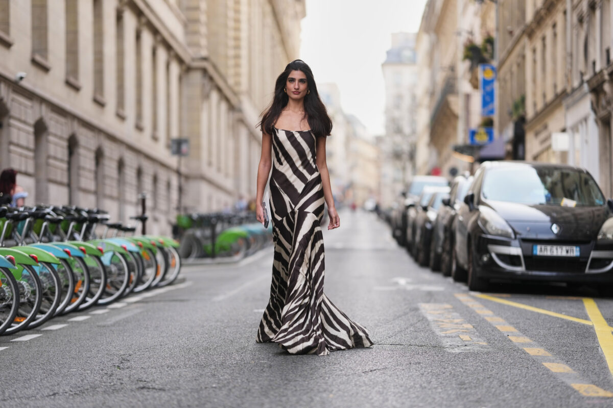 Οδηγός αγοράς: 6+1 elegant φορέματα με animal print που αποπνέουν δυναμισμό και διαχρονική κομψότητα
