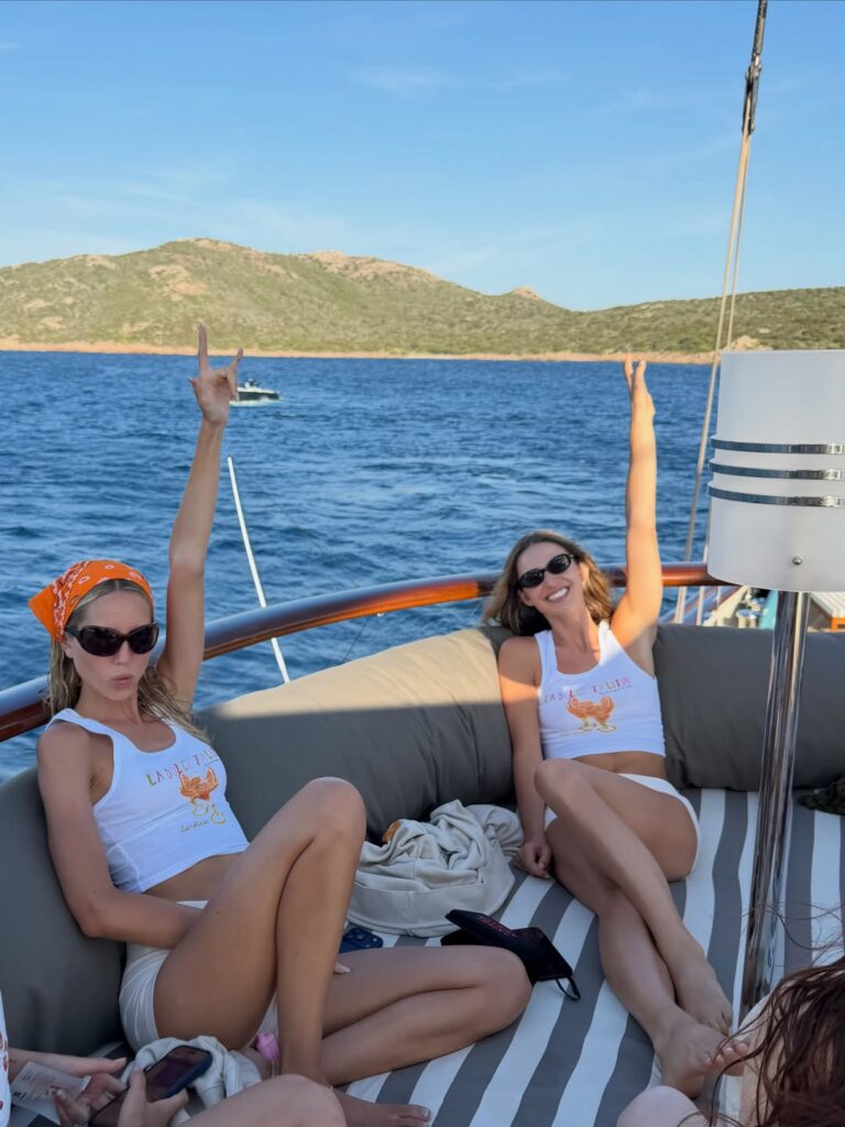 Η Μαρία Ολυμπία Ντε Γκρες στο batchelorette party της ξαδέρφης της.