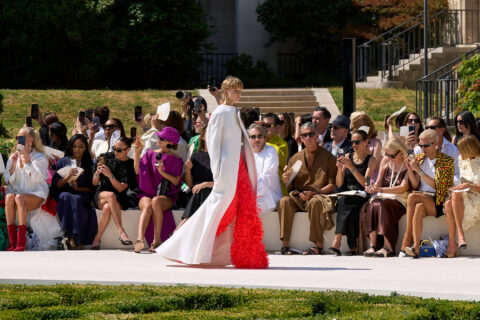 Balenciaga HC FW26: Το ντεμπούτο του Pierpaolo Piccioli ήταν το απόλυτο blend δραματικότητας και ρομαντισμού