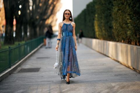 Φόρεμα & heels: 5 street style looks με statement χαρακτήρα που θα κλέψουν τις εντυπώσεις