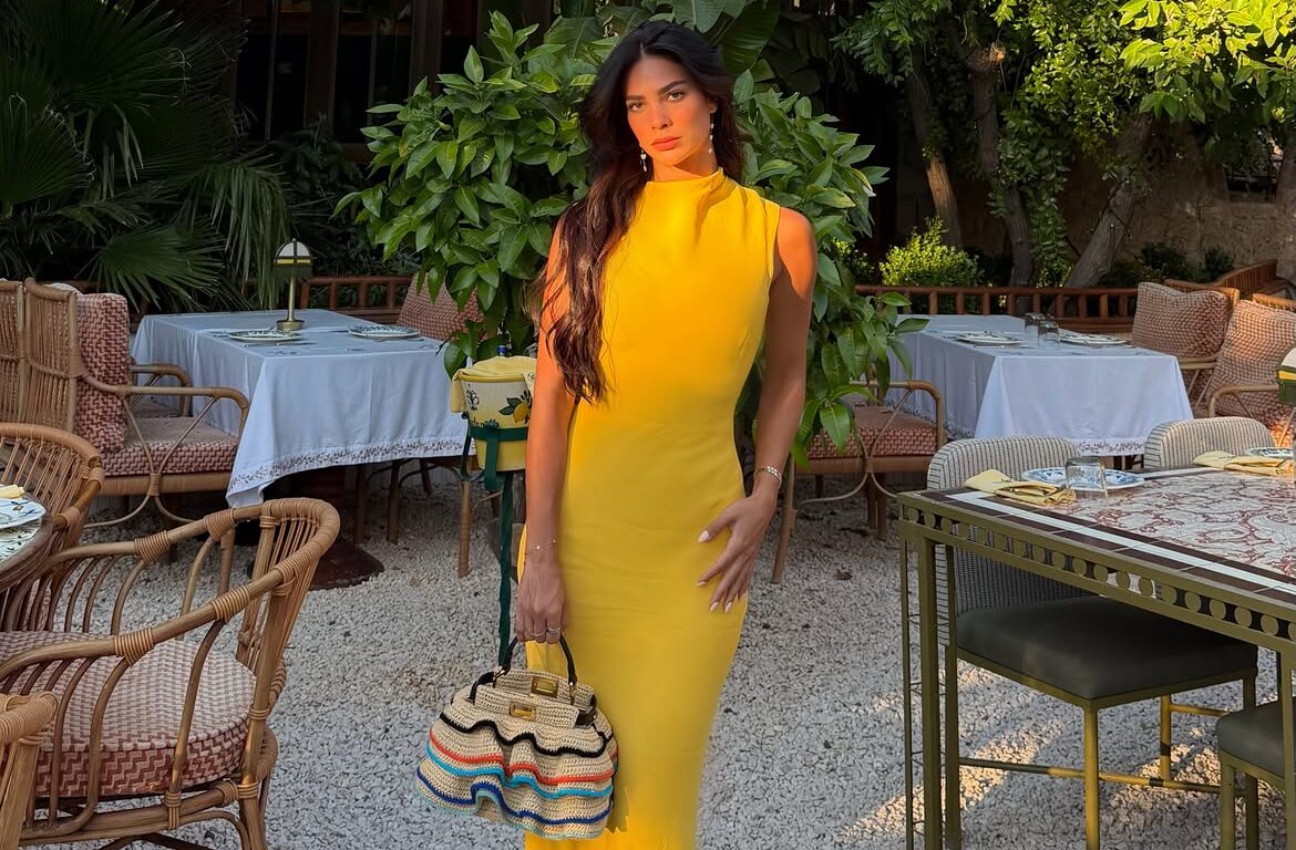 Πες «ναι» στο canary yellow: Το color trend που μετατρέπει κάθε φόρεμα σε statement