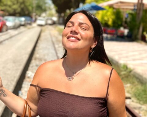 Δανάη Μπάρκα: Άλλαξε τα μαλλιά της & μας έδειξε ακριβώς τι έκανε
