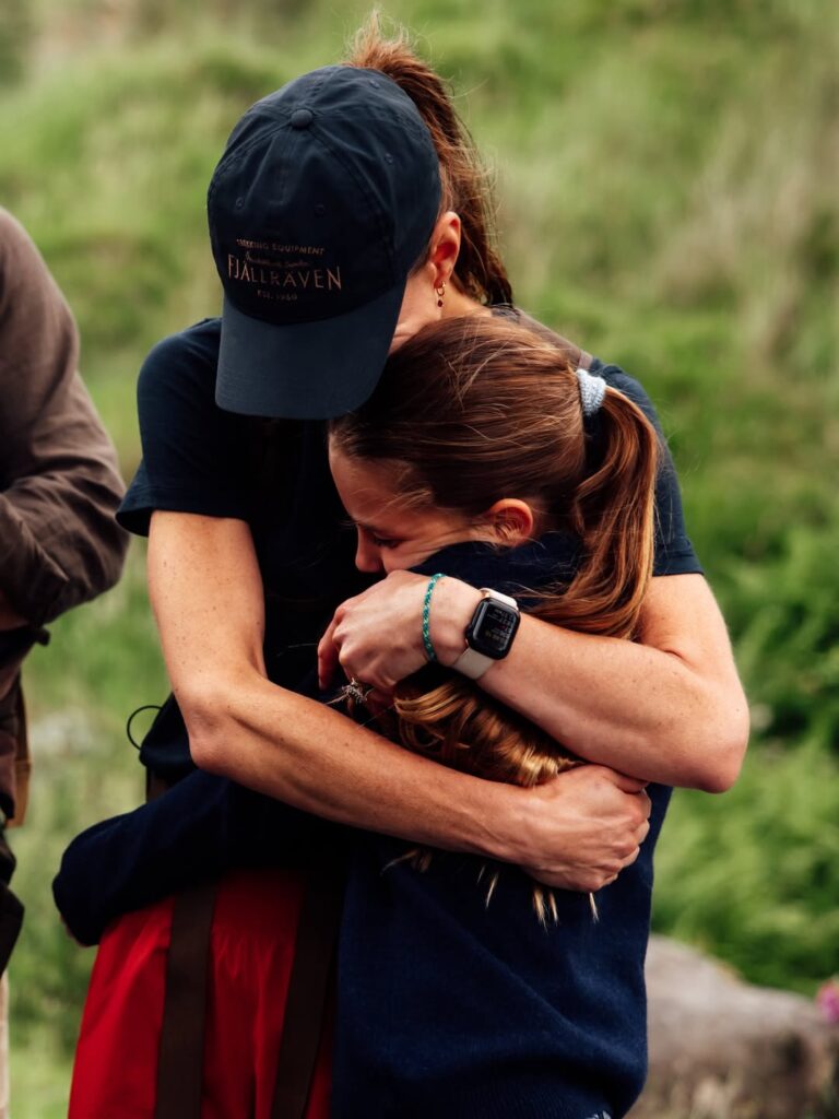 H Kate Middleton με τα παιδιά της μετά το National Three Peaks Challenge.
