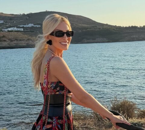 Τα mesh heels της Κατερίνας Καινούργιου αναβαθμίζουν κάθε καλοκαιρινό look
