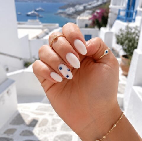 Νύχια Μάτι: 10 nail designs για να κάνεις πριν φύγεις διακοπές