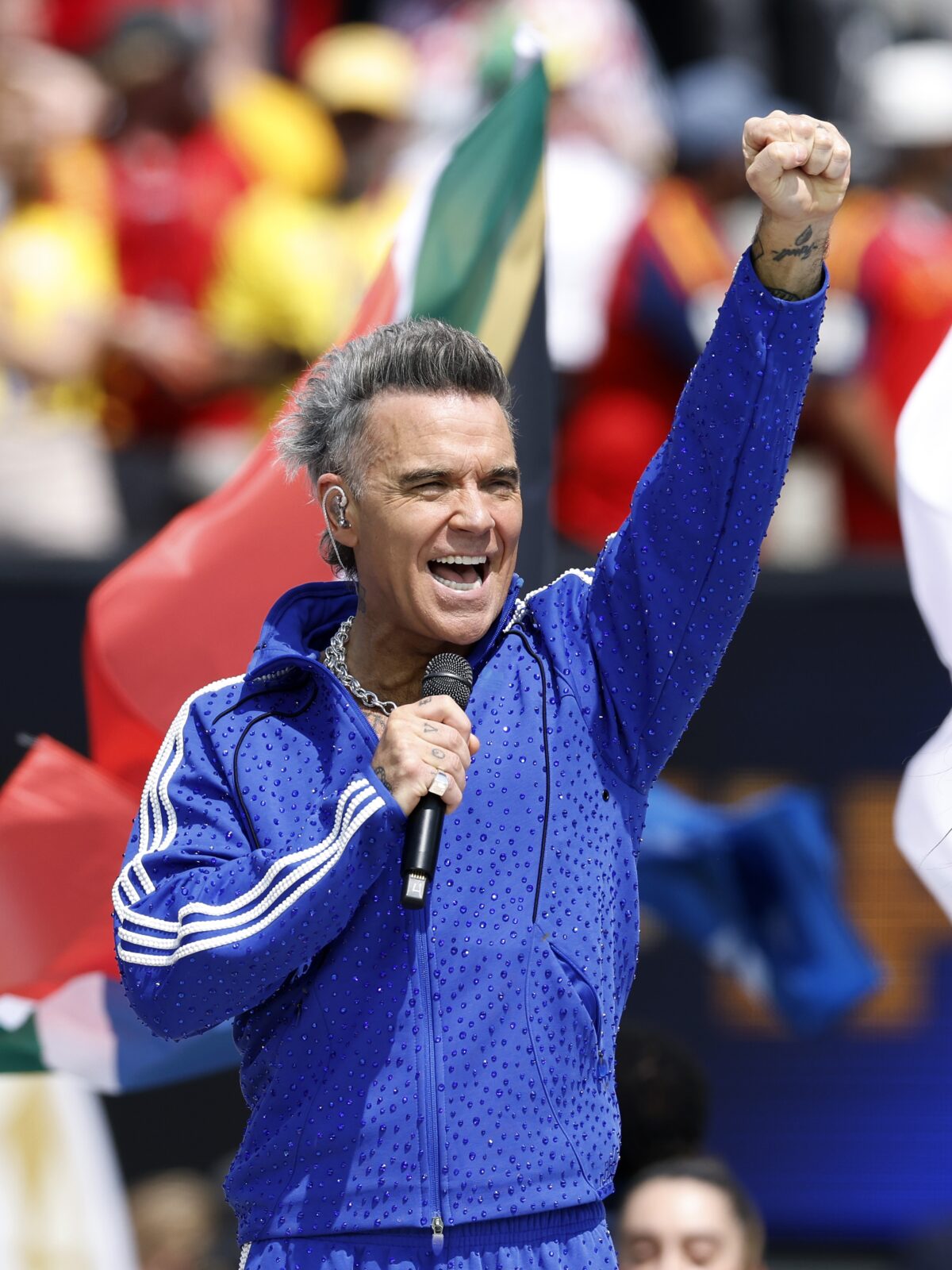 O Robbie Williams