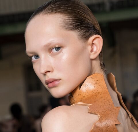 Ενυδατική με χρώμα: Πώς την εφαρμόζουν οι makeup artists;