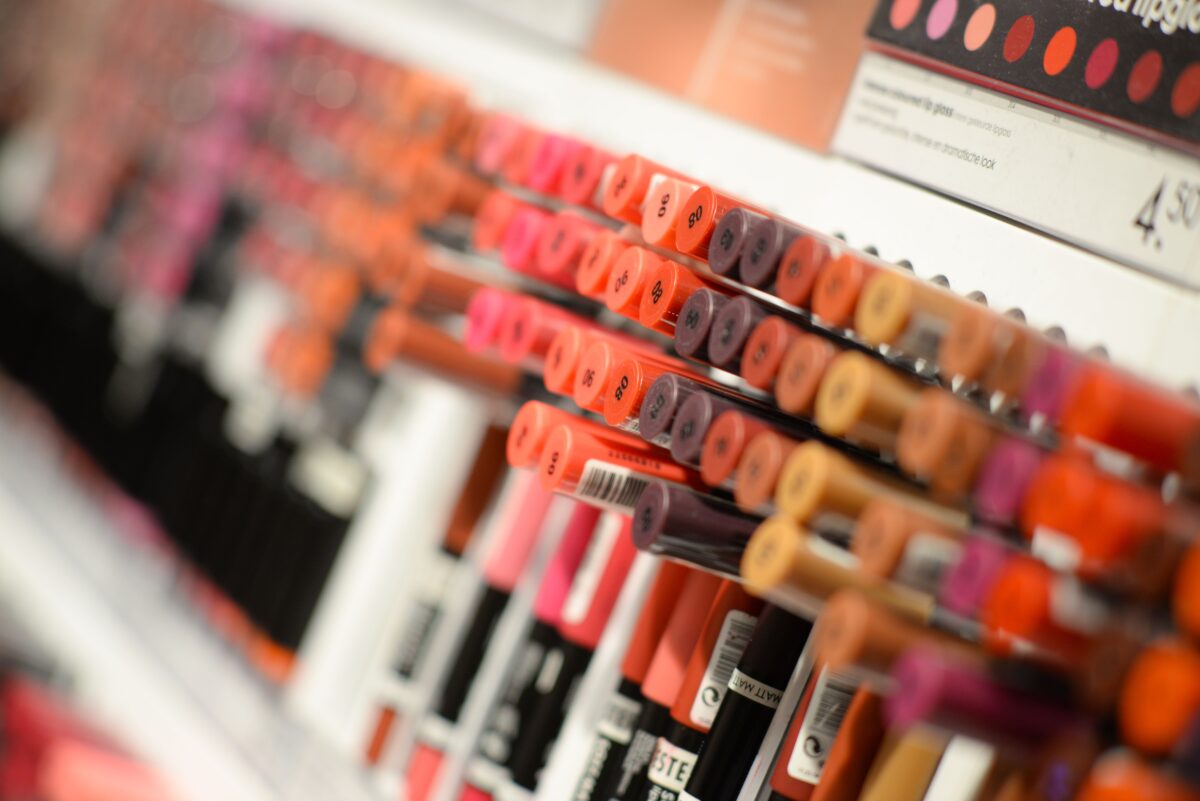 Sephora: Καθιερώνει «Ήσυχες Ώρες» για άτομα που βρίσκονται στο φάσμα του αυτισμού & έχουν αισθητηριακή ευαισθησία