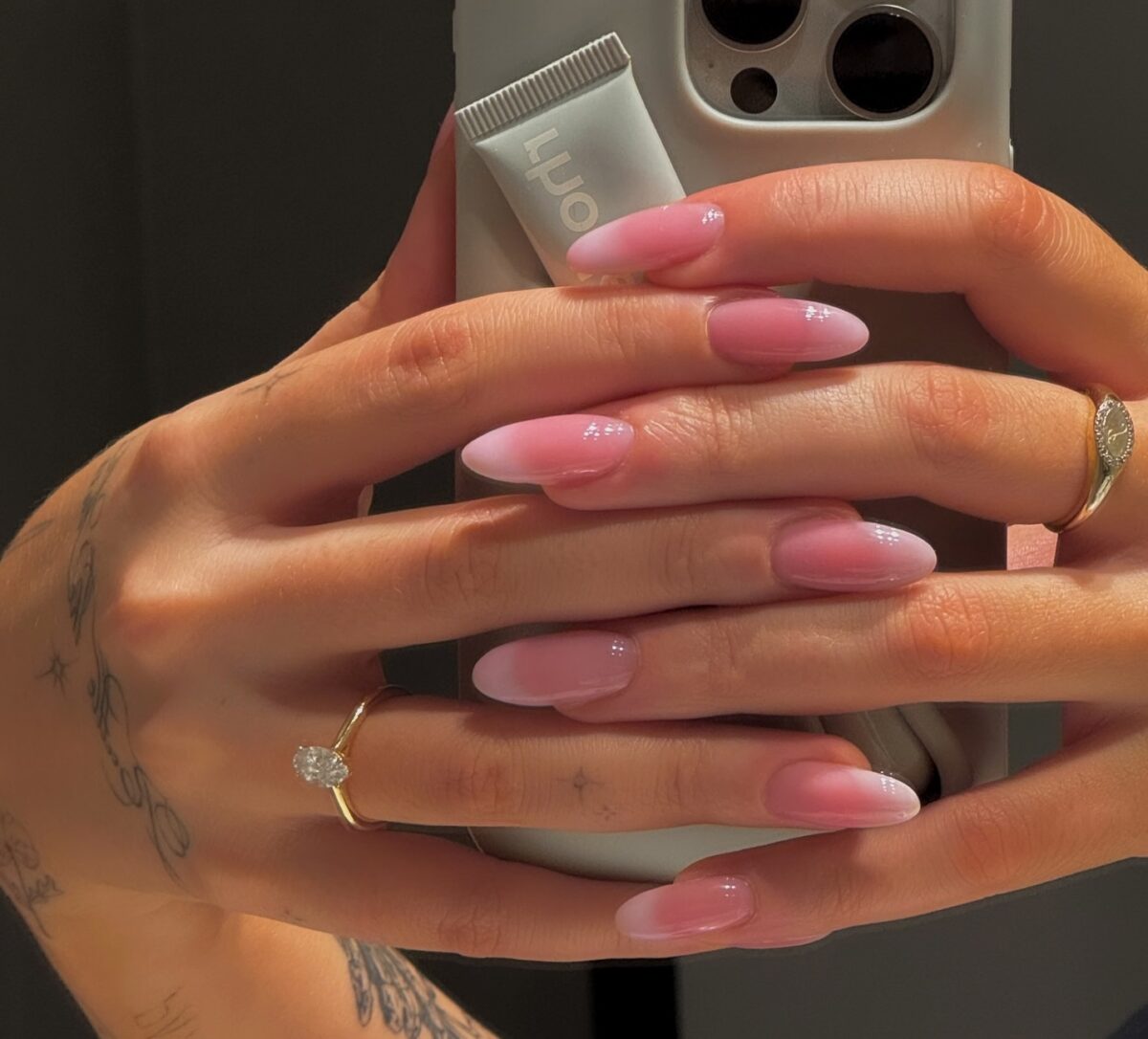 Όμπρε γαλλικό: Το κομψό manicure trend που θα δούμε παντού το φθινόπωρο