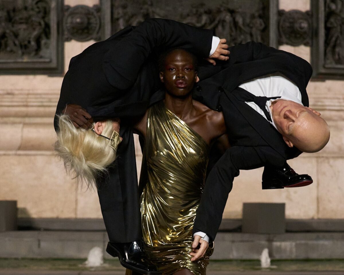 Matières Fécales SS2027: Το καθηλωτικό show στην Place de la République και το ανατρεπτικό finale