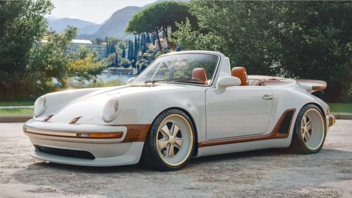 Από ένα ρολόι σε μια Porsche 3 εκατ. ευρώ: Η απρόσμενη συνεργασία Louis Vuitton και Singer