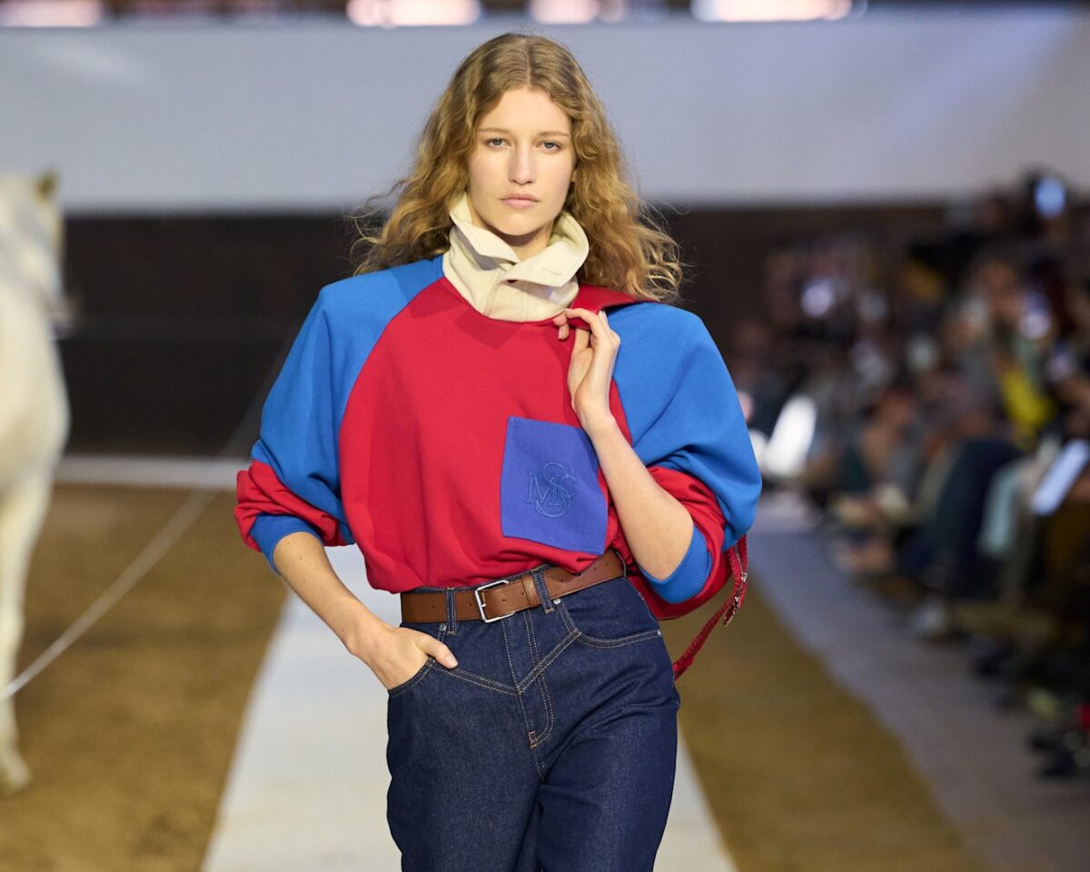 Denim Trends: Οι πιο hot τάσεις στα τζιν παντελόνια της σεζόν, όπως τις είδαμε στις πασαρέλες
