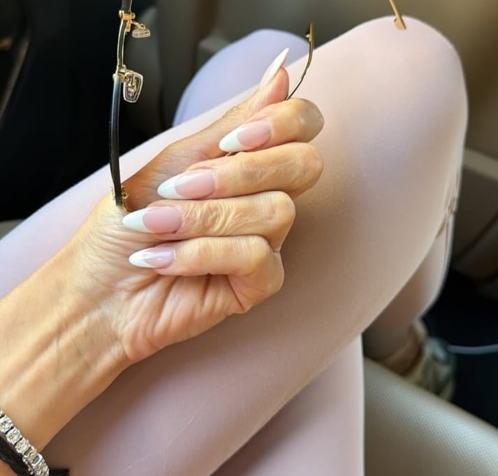 Φαίη Σκορδά: Το Almond French mani της είναι η επιτομή της κομψότητας