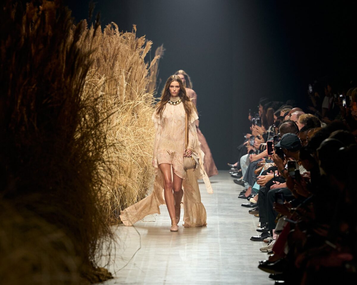 Milan Fashion Week: Η μποέμικη Etro, η μονότονη Fendi και ο εύθραυστος Jil Sander