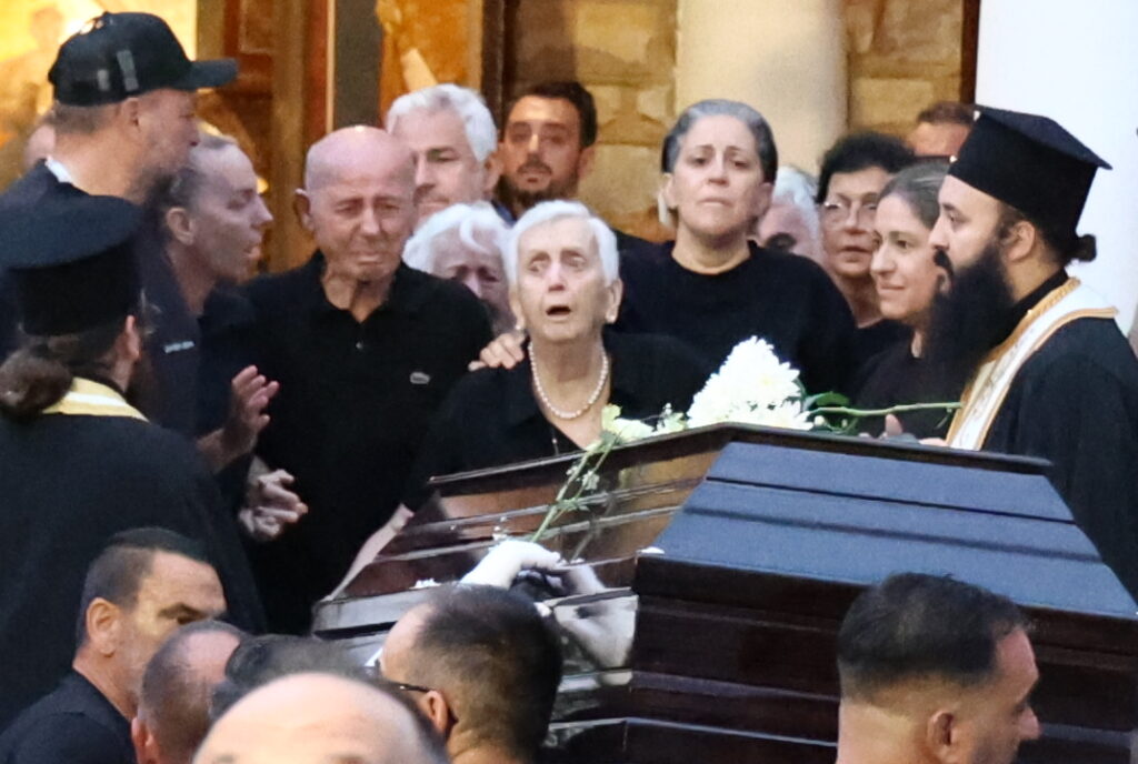 Οικογένεια Γιώργου Μαζωνάκη στην αγρυπνία