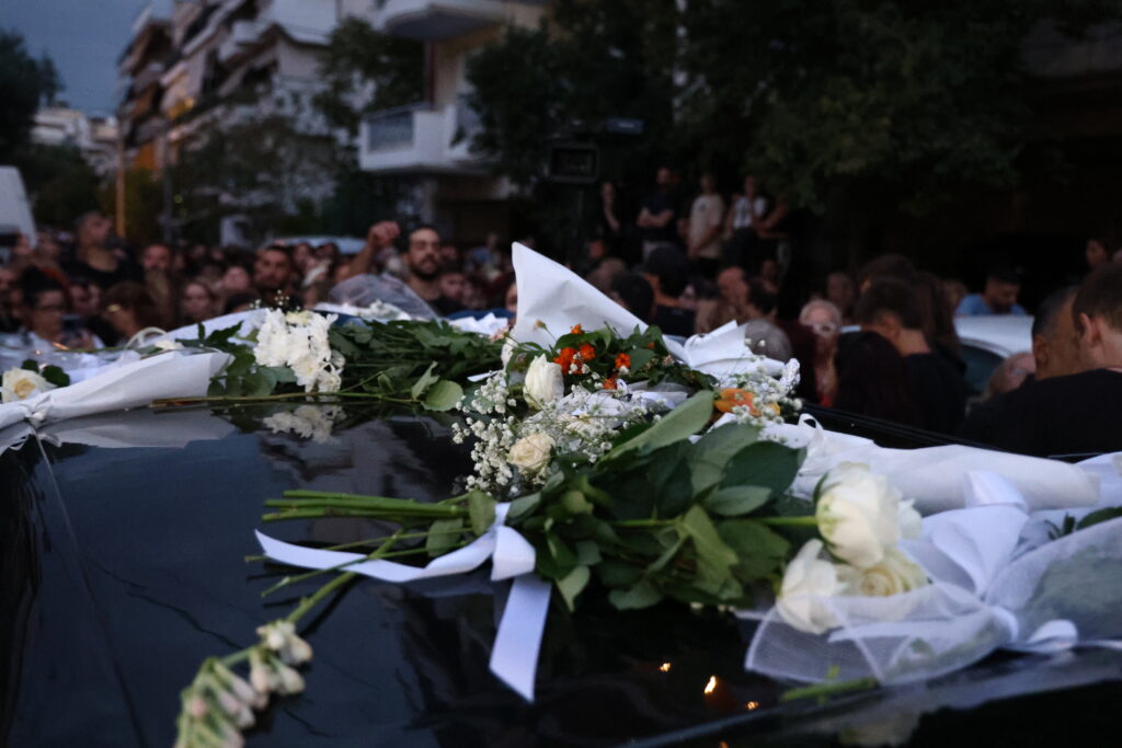 ΛΑΙΚΗ ΑΓΡΥΠΝΙΑ ΓΙΑ ΤΗ ΣΟΡΟ ΤΟΥ ΤΡΑΓΟΥΔΙΣΤΗ ΓΙΩΡΓΟΥ ΜΑΖΩΝΑΚΗ