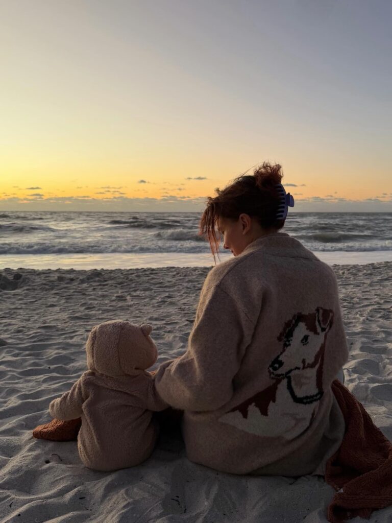 Η Millie Bobby Brown και οτ πρώτο της παιδί