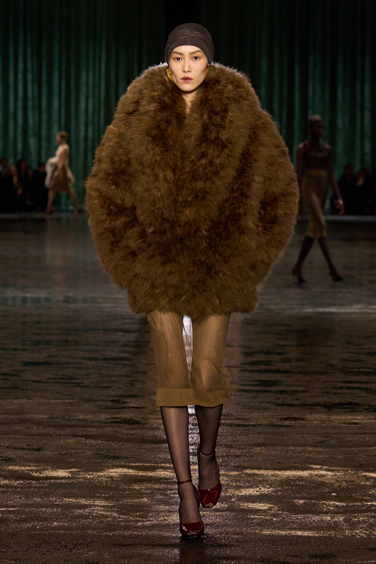 Saint Laurent-LAUNCHMETRICS (6)