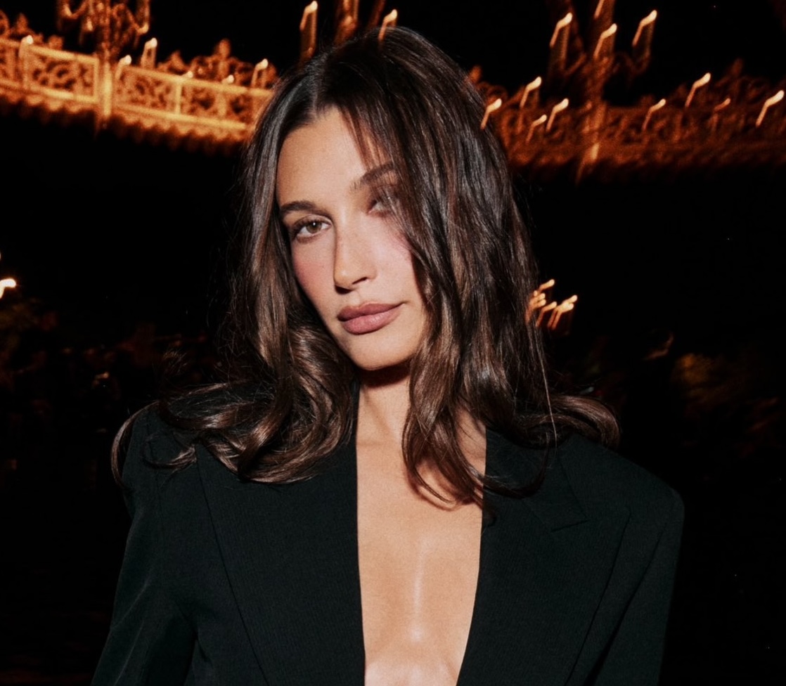 Dark Chocolate Nails: Το μανικιούρ της Hailey Bieber είναι το inspo που έψαχνες για τον Οκτώβριο