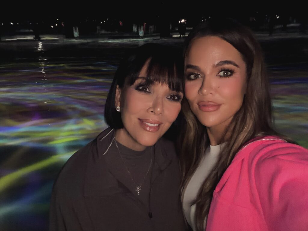 Khloe Kardashian & Kris Jenner 